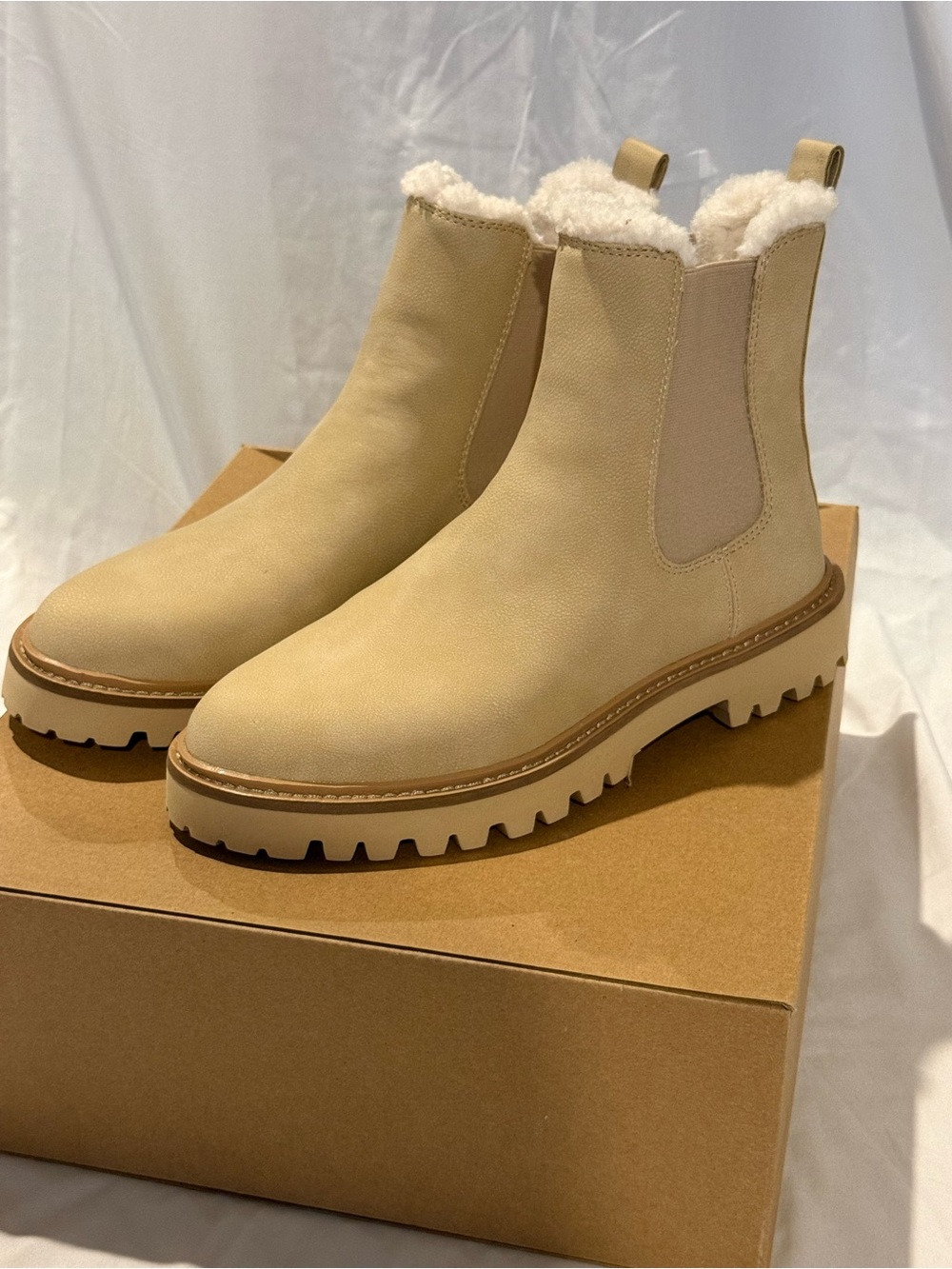 J,Crew Natural Sherpa-lined Chelsea Boots